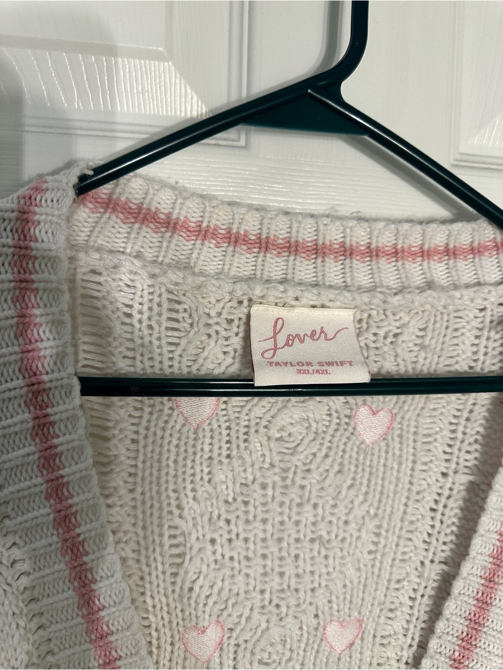 Taylor Swift Lover White & Pink Heart Cable-Knit Cardigan Sweater 3x/4x - Picture 3 of 5